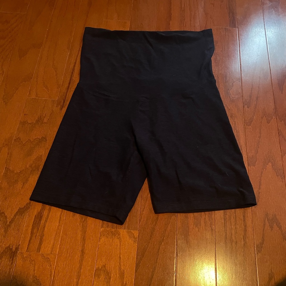 Beyond Yoga Spacedye Cruiser Navy Maternity Bike Shorts